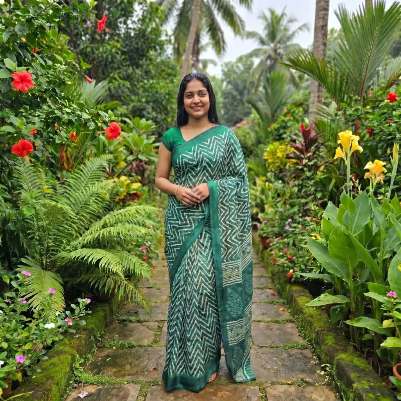 green mul mul silk saree